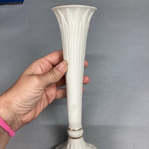 Vintage Porcelain Lenox Bud Vase With Gold Trim - 9”H- Made In USA - Picture 5 of 9